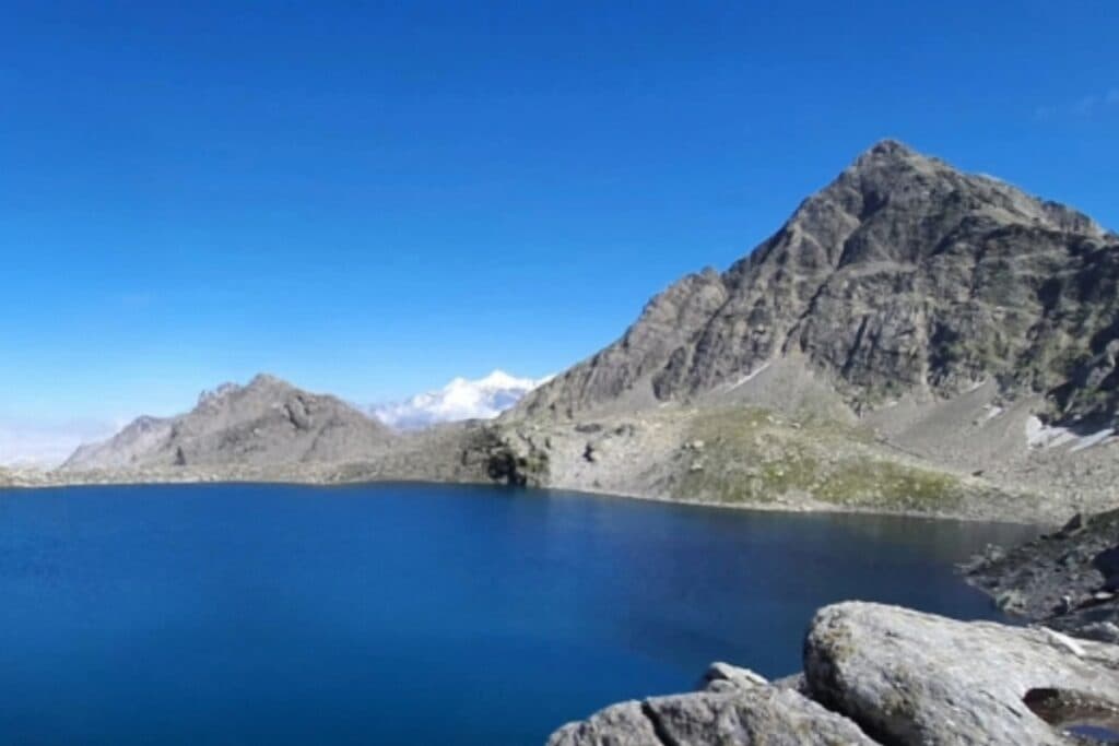 Sahastra Tal Trek Uttarakhand: Complete Guide, Route, Difficulty, Best Time & Itinerary